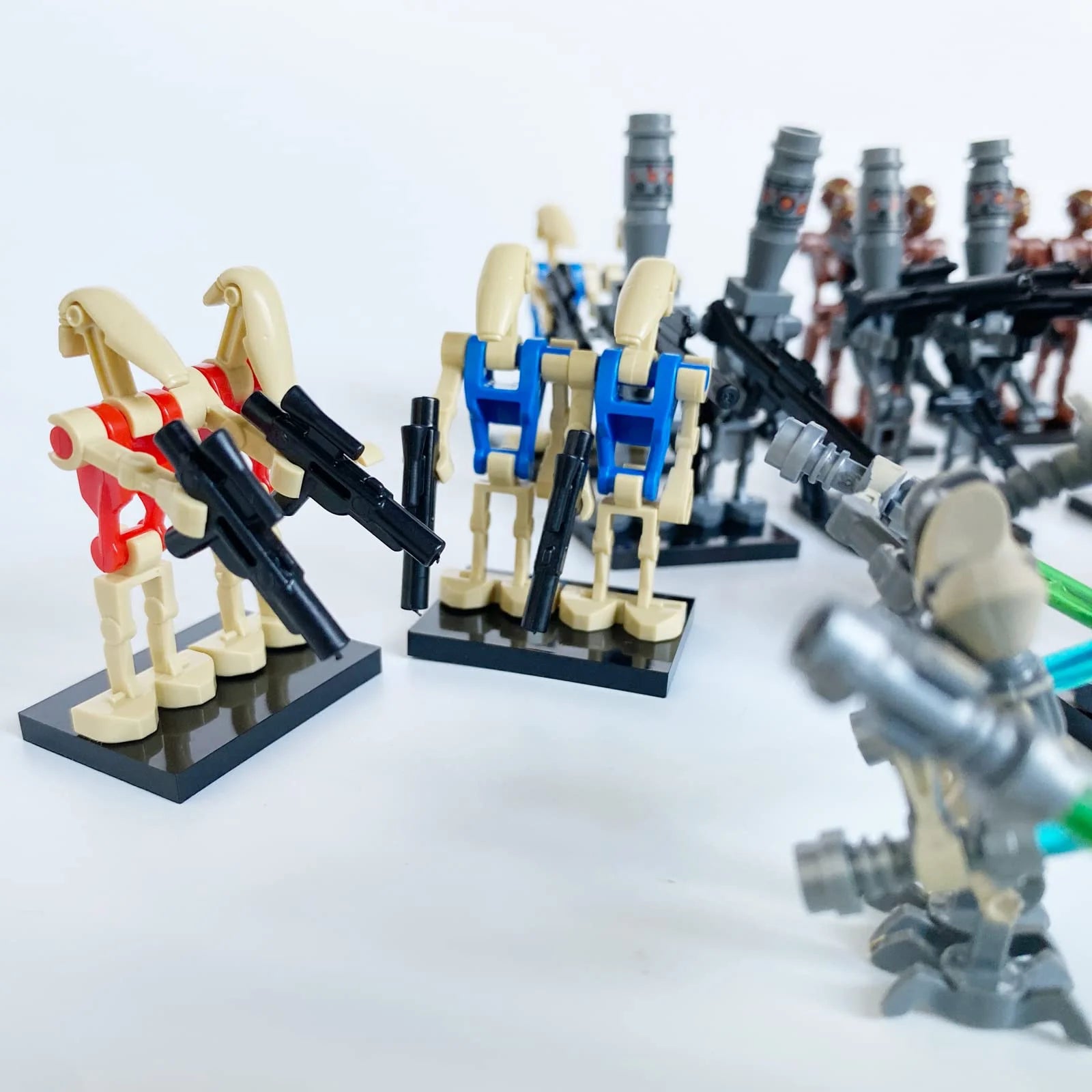 28 Pcs Space Wars Action Figures Building Blocks Sets with General Grievous and Battle Droids Y235
