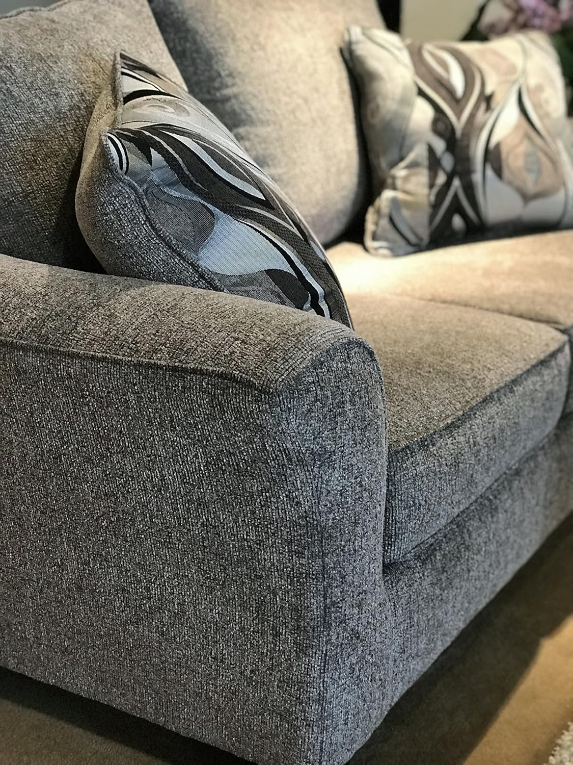 Roundhill Furniture Pillowback Loveseat F333504
