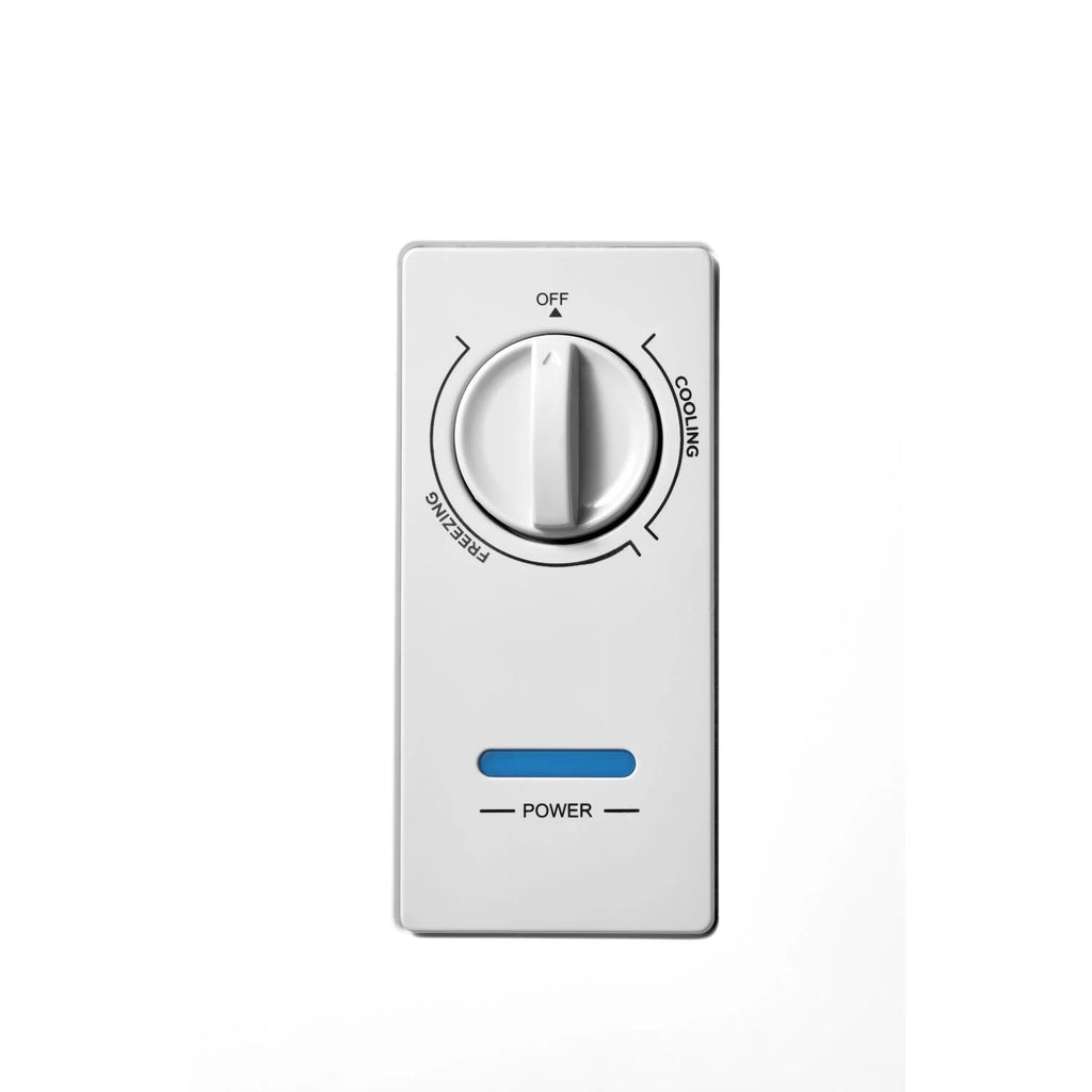 Midea 7.0 Cu. Ft. Chest Freezer, White D9738