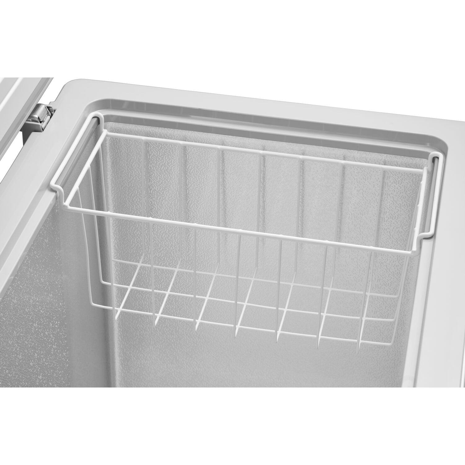 Midea 7.0 Cu. Ft. Chest Freezer, White D9738