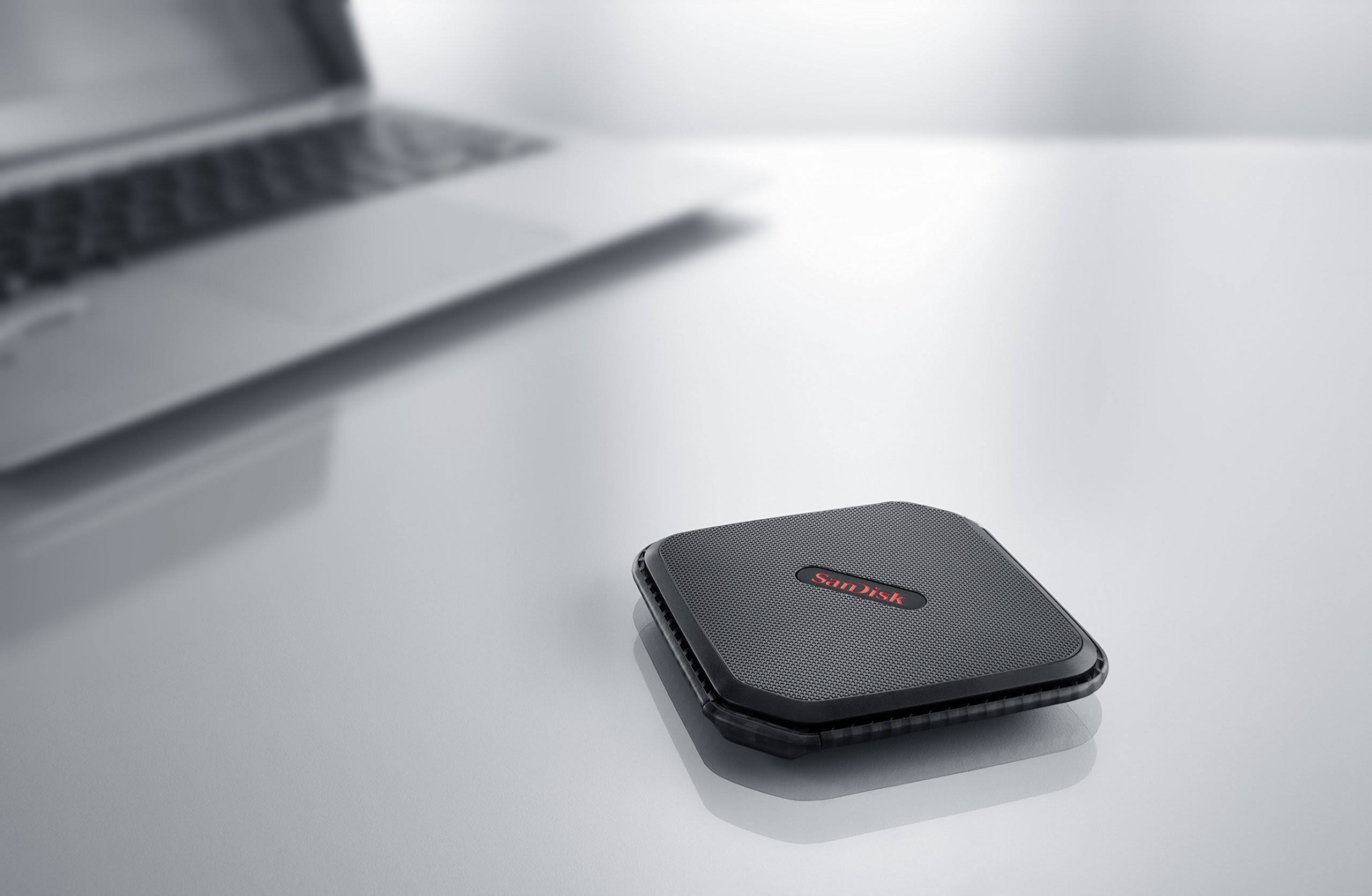 SanDisk Extreme 1 TB External SSD - Portable - USB 3.0 T3890