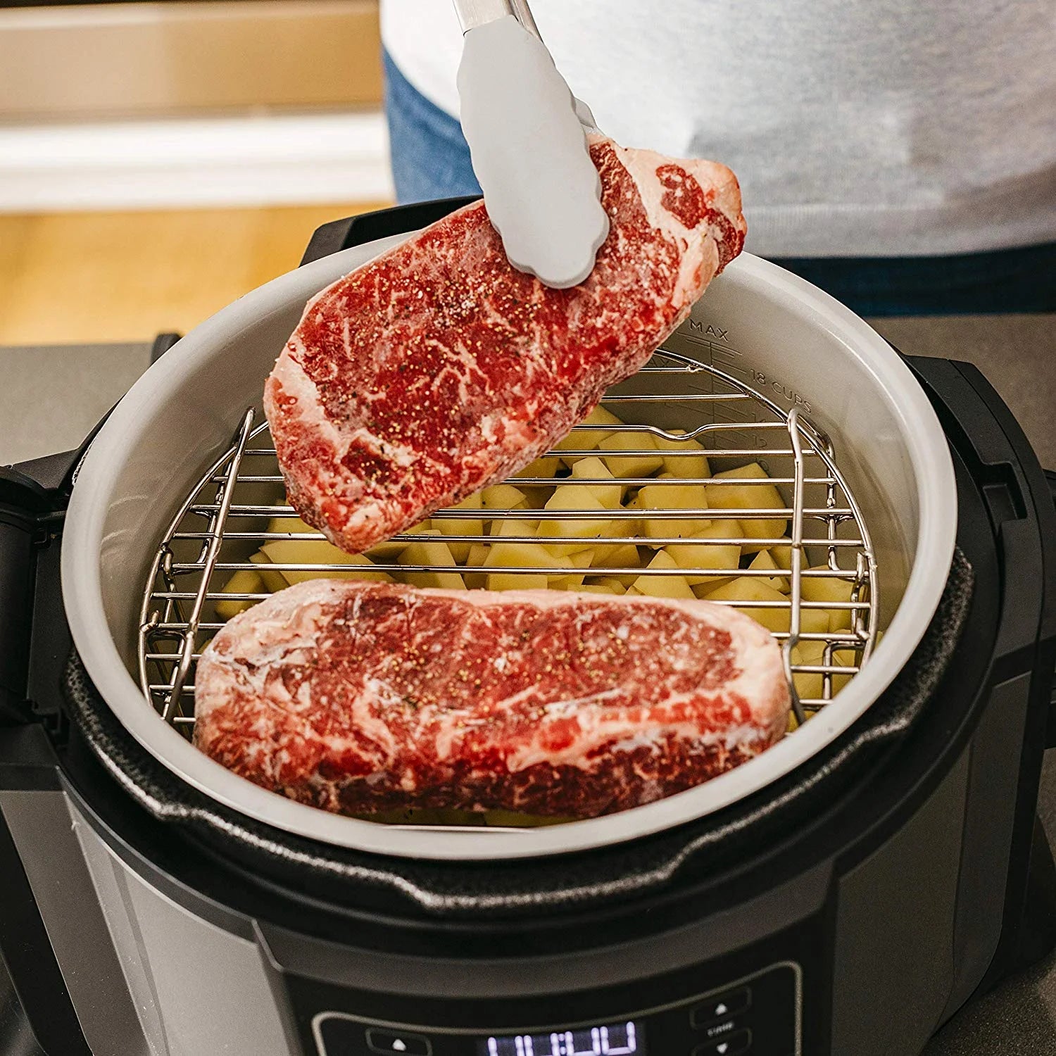 Ninja OP302 Foodi 6.5 Quart Pressure Cooker & Air Fryer, Black/Gray (Refurbished) H985547