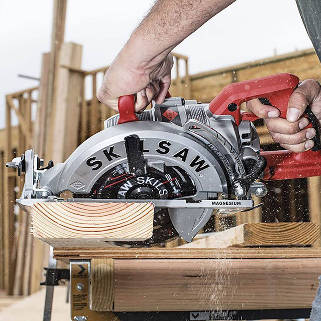 Skilsaw 15-Amp Worm Drive Corded Circular Saw C791799