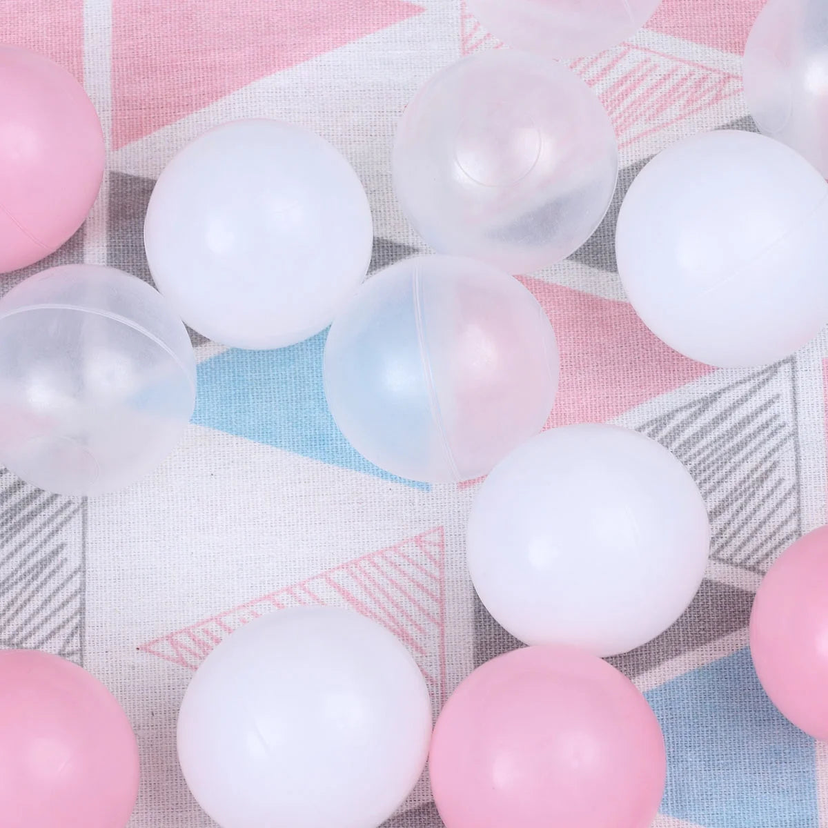 100pcs 5.5cm Crush Proof Plastic Ocean Balls for Kids with Mesh Bag U736