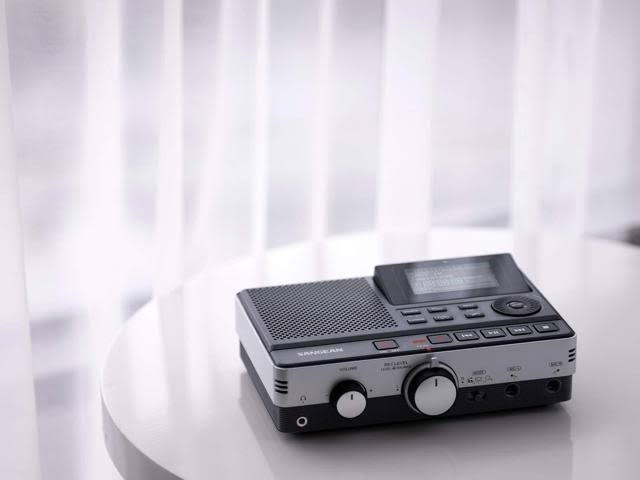 Sangean DAR-101 Digital MP3 Recorder (Black) D478